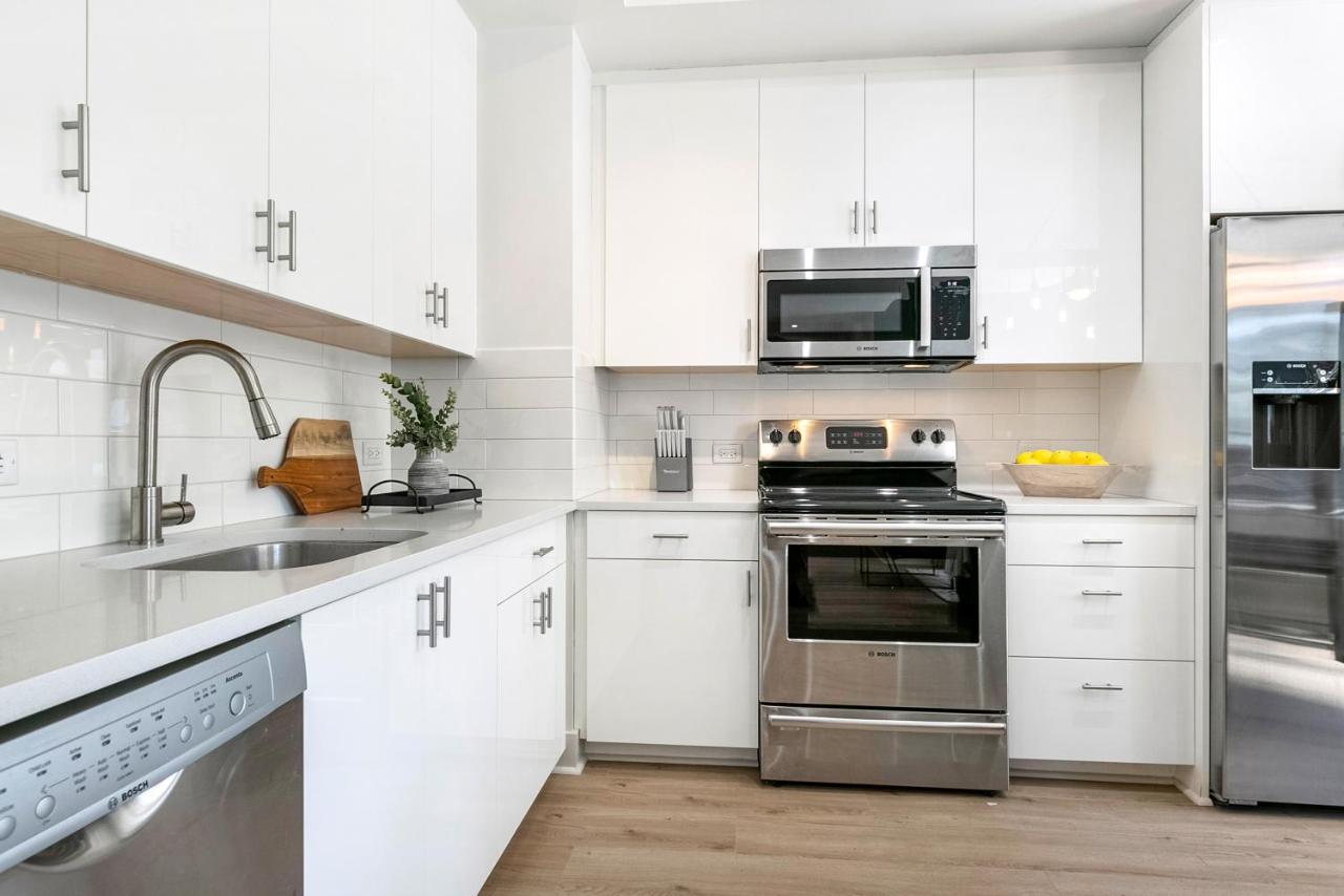 Chic 4bed Oasis Steps From French Quarter Magic!