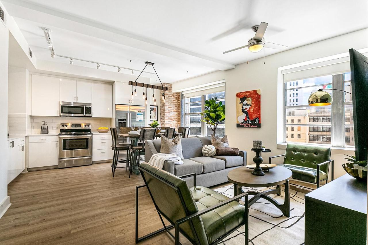 Chic 4bed Oasis Steps From French Quarter Magic! Apartment *