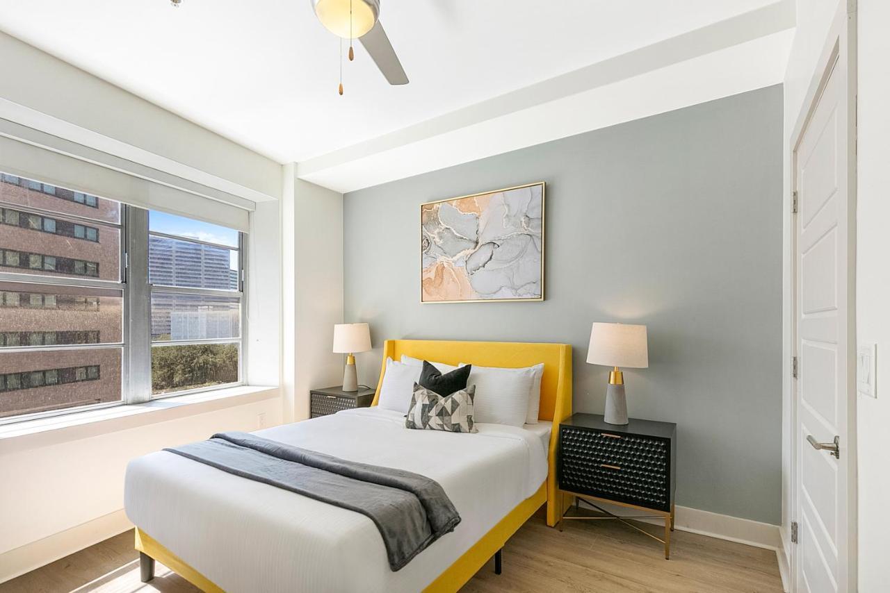 Chic 4bed Oasis Steps From French Quarter Magic! Apartment