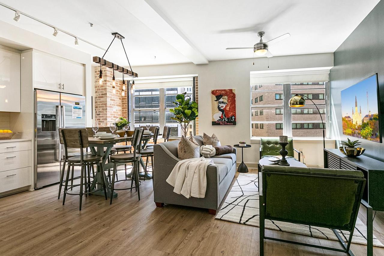 Chic 4bed Oasis Steps From French Quarter Magic! Apartment