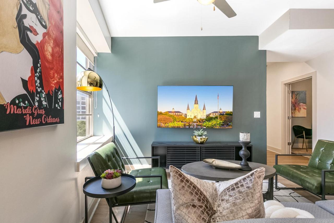 Chic 4bed Oasis Steps From French Quarter Magic! *