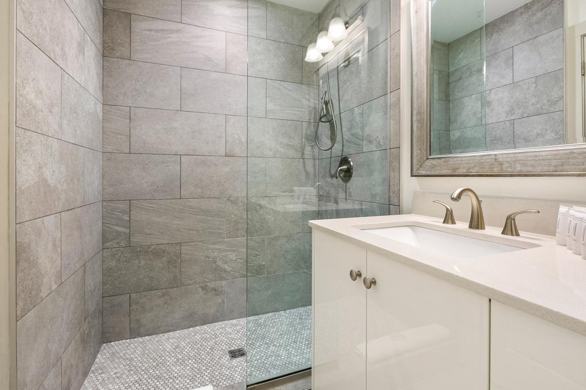 Apartment Chic 4bed Oasis Steps From French Quarter Magic! New Orleans